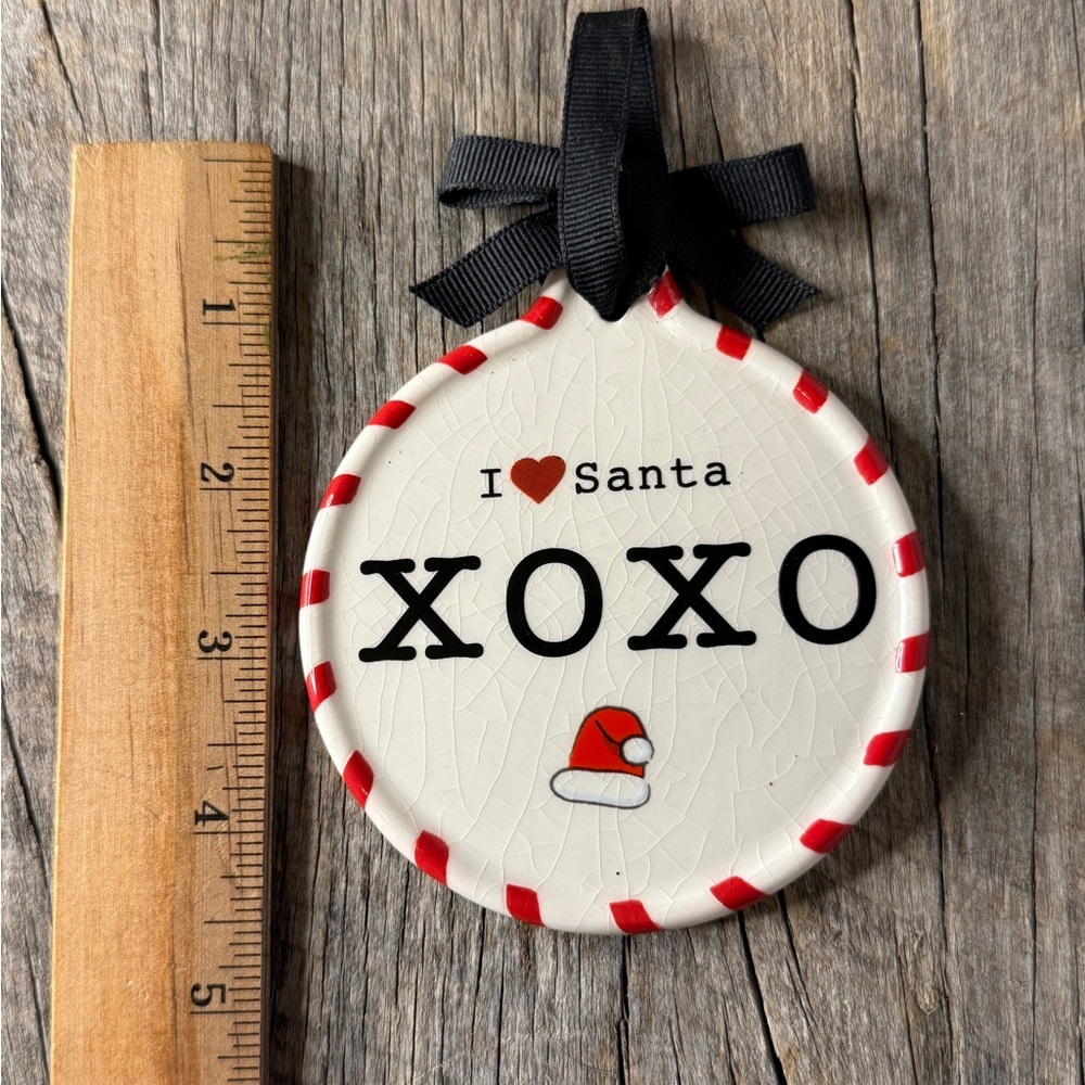 Festive 'I Love Santa' Ornament with Red and Black Accents